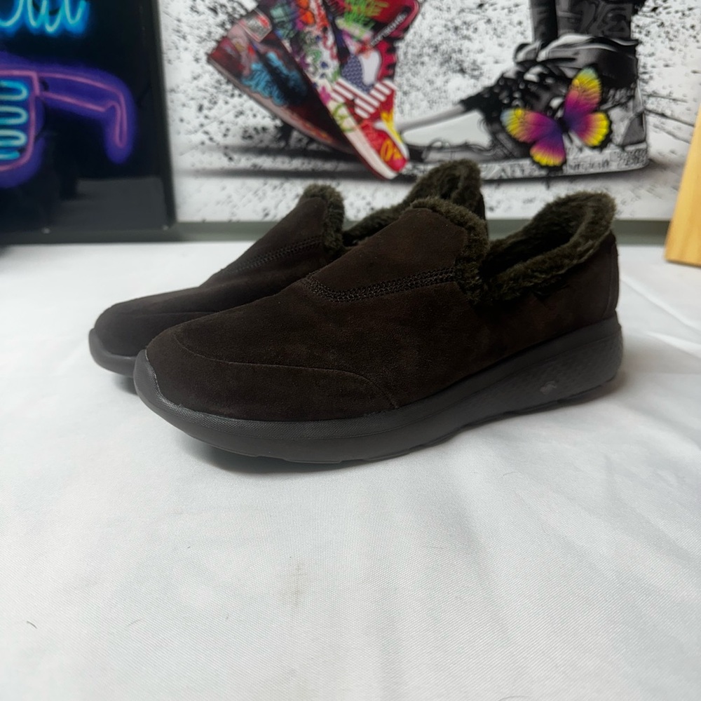 Sketchers slippers size 10